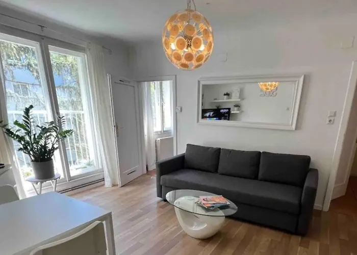 Charming Schoenbrunn Apartment *
